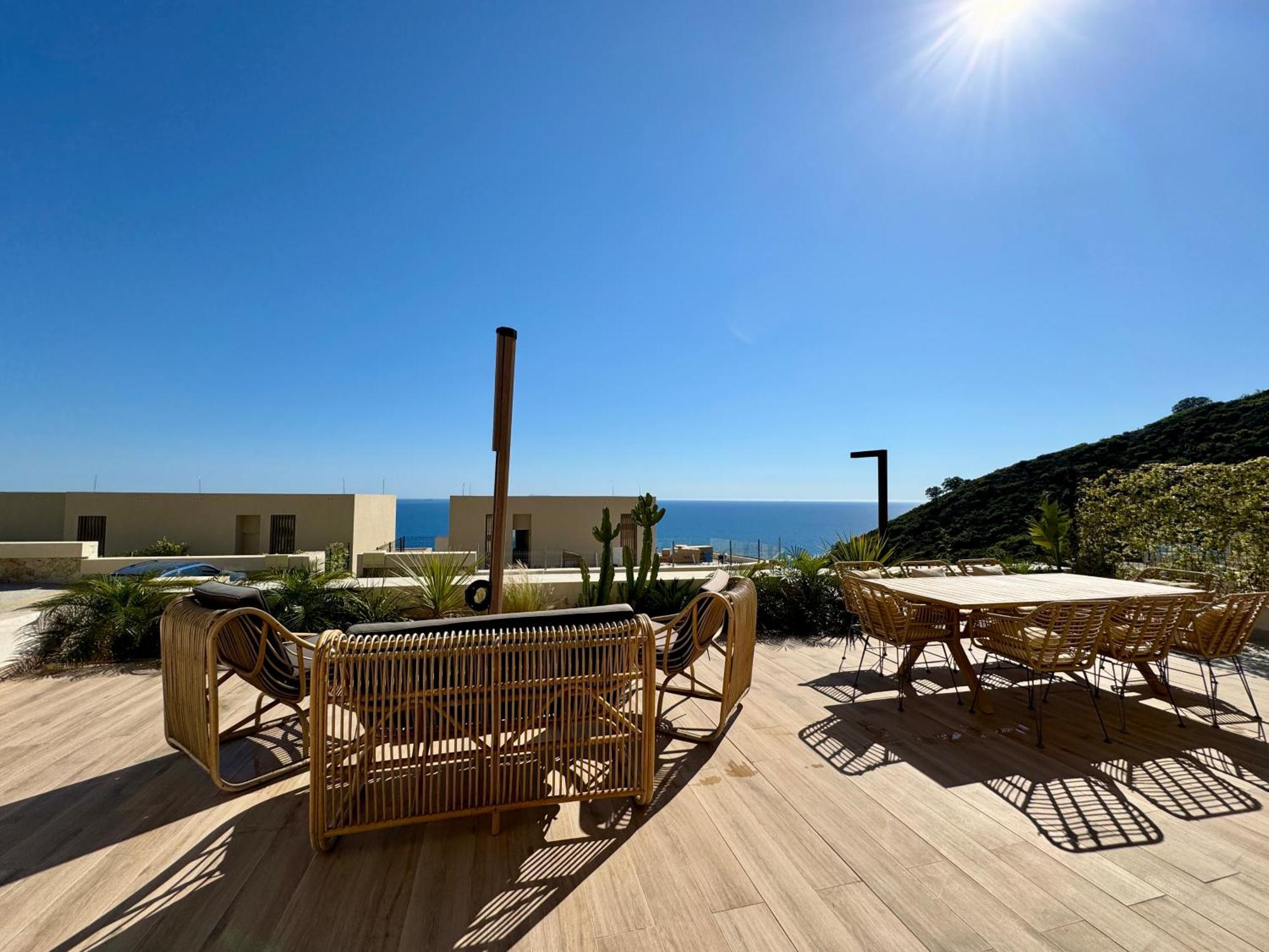 Sun Hill Coast,