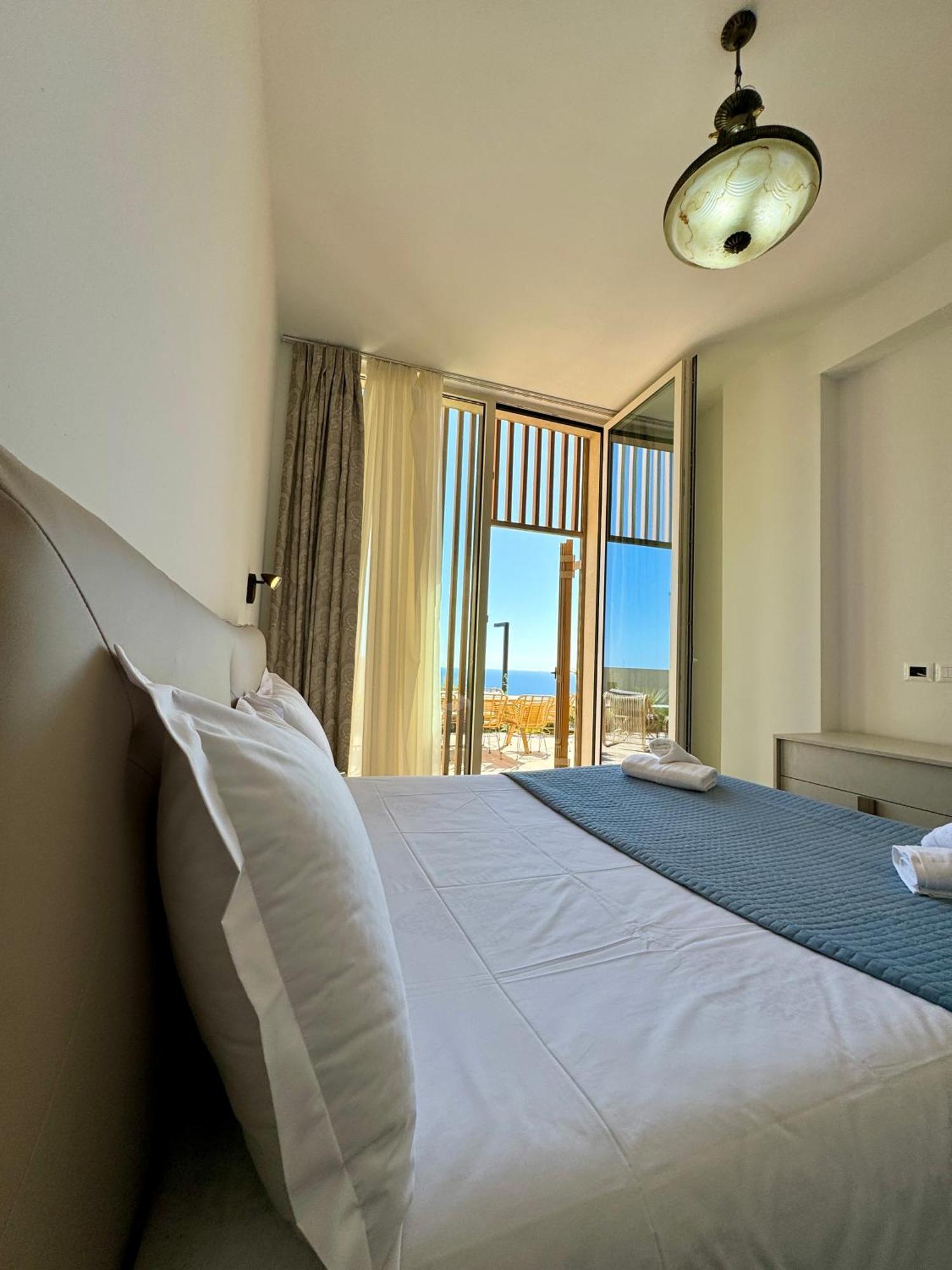 Casa vacanze Sun Hill Coast, Palasë