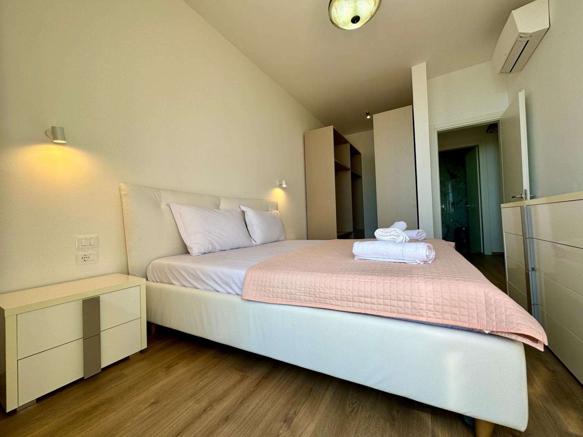 Casa vacanze Sun Hill Coast, Palasë